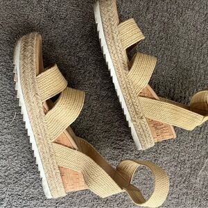 Steve Madden Platform sandals